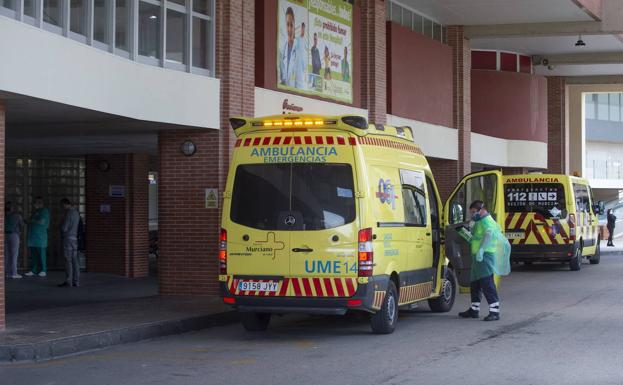 Ingresa en la UCI un motorista de 26 años tras salirse de la carretera en Pliego
