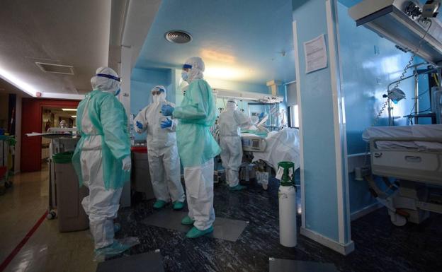 Los enfermeros de la Región de Murcia piden medidas urgentes ante un posible colapso sanitario en las próximas semanas