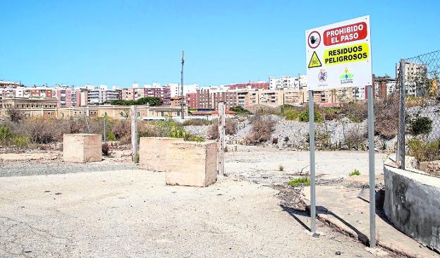 Ercros acusa a la Comunidad de excederse en el plan del Hondón