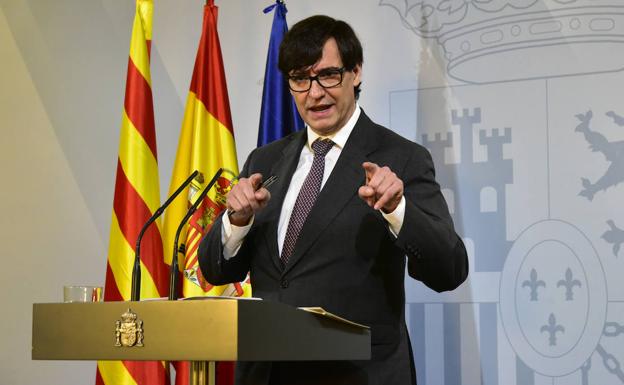 Illa dice que corresponde a las comunidades sancionar a los cargos políticos que no cumplan el plan de vacunación