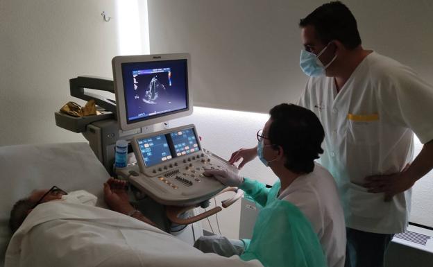 Manuel Villegas vuelve a ejercer como cardiólogo cinco días después de dimitir como consejero de Salud