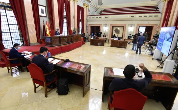 El Pleno pide cerrar salas de juego con las mismas condiciones que la hostelería