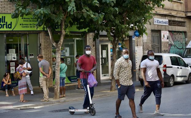 La inmigración tiró del aumento de población en el primer semestre de 2020