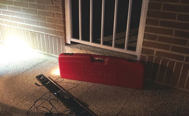 Dos jóvenes intentan robar una escopeta de una casa en Murcia