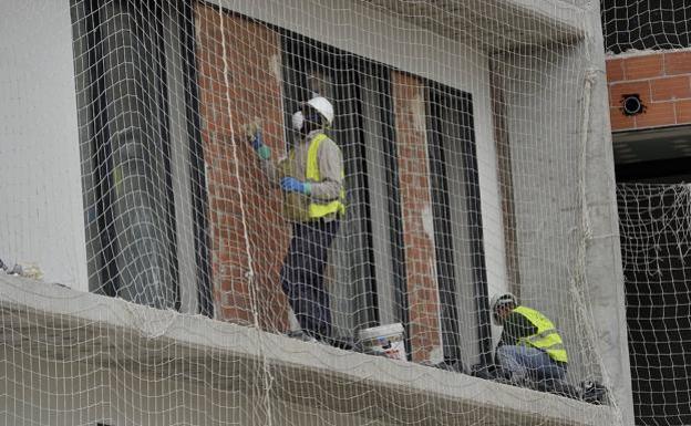 La patronal calcula que en 2021 podrían destruirse 5.000 empleos de la construcción en la Región