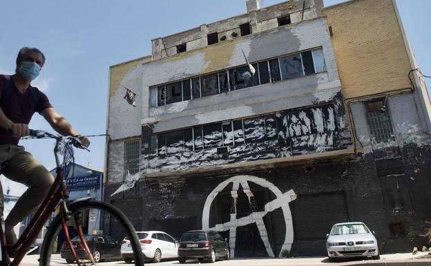 La Mesa de la Okupación pide al Ministerio que los vecinos puedan solicitar desalojos