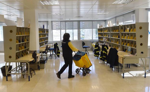 Correos abre sus bolsas de empleo en la Región para la cobertura temporal de 2.530 plazas