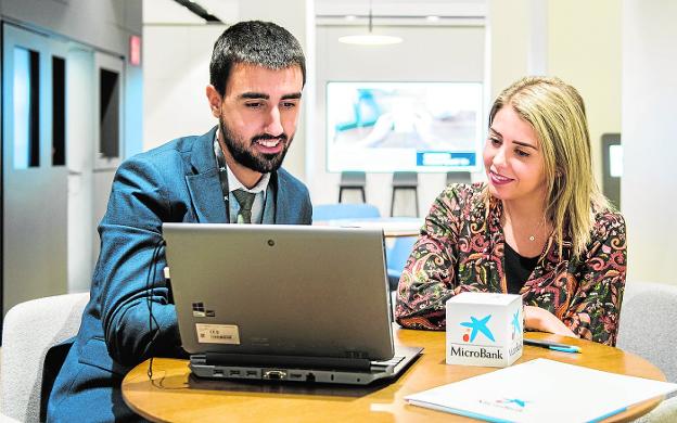 CaixaBank, mejor entidad del mundo en igualdad de género, según Bloomberg