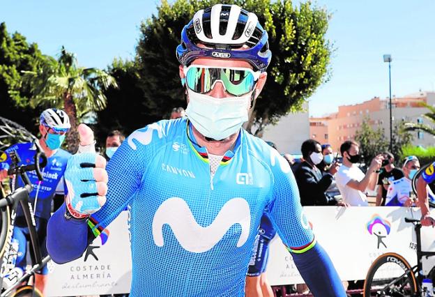 Nizzolo gana la Clásica de Almería y Valverde inicia el año de su adiós