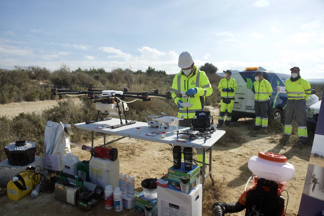 La subida de las temperaturas adelanta un mes la fumigación antimosquitos en Murcia