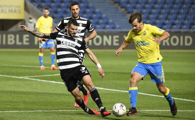 Las Palmas acaba con las buenas sensaciones de un Efesé gris