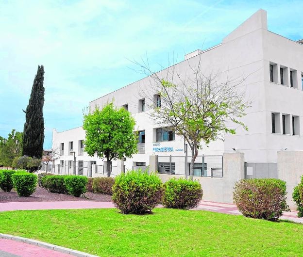 Mirasierra predica el pensamiento crítico, la madurez personal y el trabajo en equipo