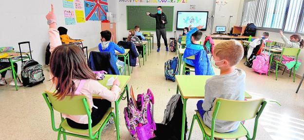 Las condiciones para el regreso a las aulas no convencen a la comunidad educativa