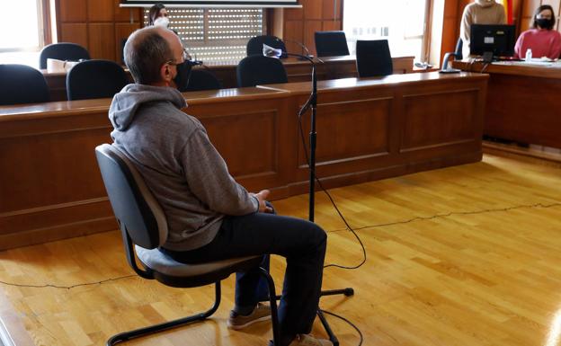 Ocho años de prisión para el acusado de intentar matar a su madre a cuchilladas en Vistabella