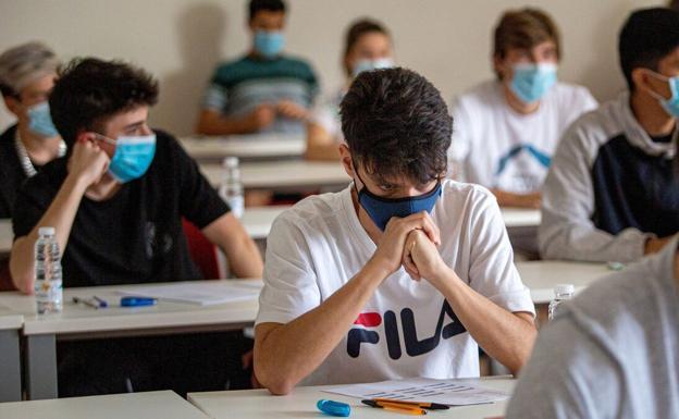 La UNED investiga a estudiantes que copiaron en varios exámenes 'online' de Psicología