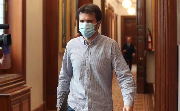 Podemos pregunta sobre la presencia de militares en activo adscritos a grupos neonazis en Cartagena