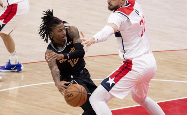 Morant sobresale en la NBA y los Hawks cortan la racha de Miami