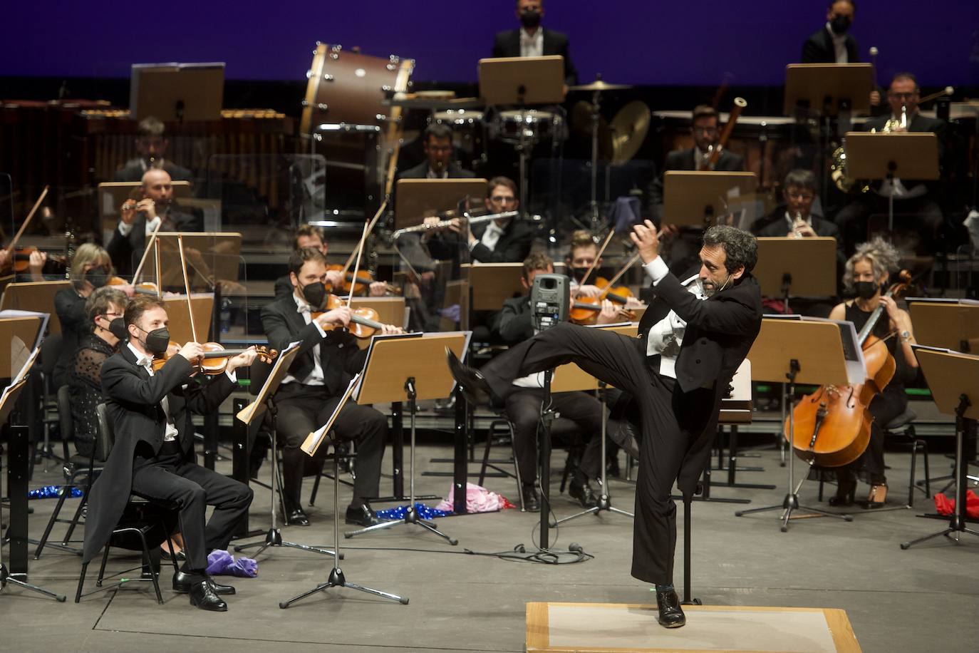 Música y humor con la Sinfónica y Zapata Tenor