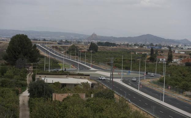 Los vecinos de las pedanías del sur de Murcia llegarán 15 minutos antes al centro