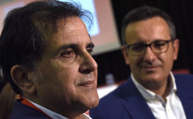 PSOE y Ciudadanos negocian los gobiernos de cuatro municipios de la Región, además del de Murcia