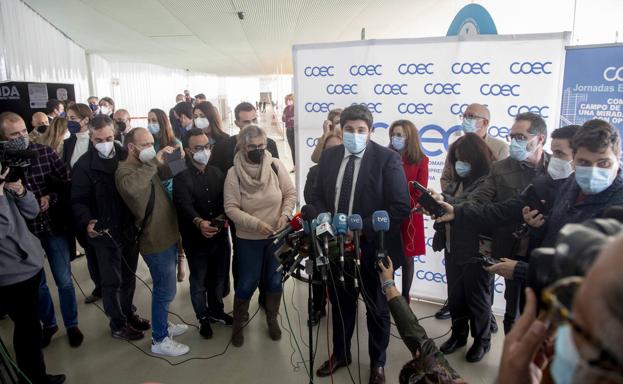 López Miras se resigna a dejar la presidencia y niega contactos del PP con diputados de Cs