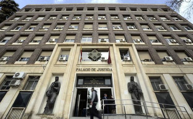 El retraso en los juzgados de la Región se acentúa, pese a recibir menos casos