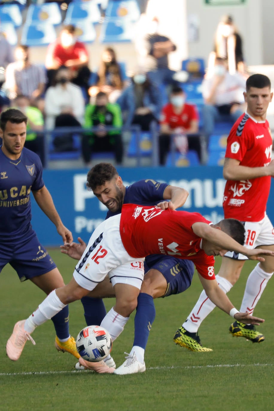 El empate entre el UCAM Murcia y el Real Murcia, en imágenes