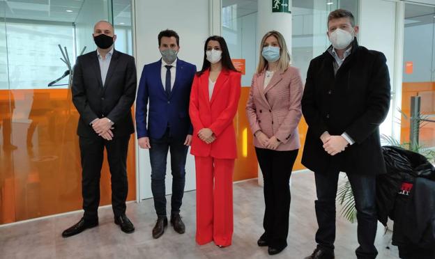 Arrimadas convoca en Madrid a los ediles para afianzar la moción contra Ballesta