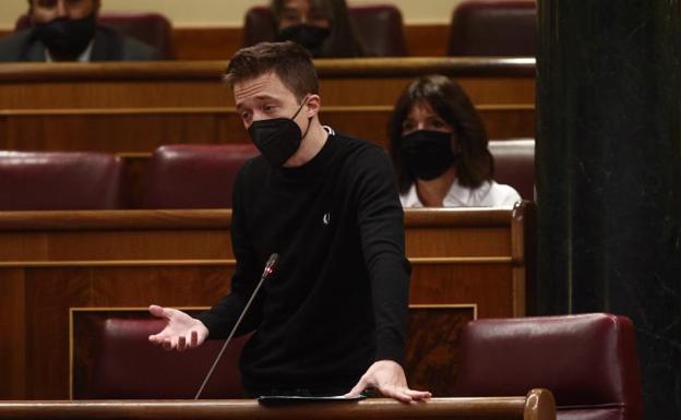 «¡Vete al médico!»: el grito a Errejón cuando hablaba de la salud mental