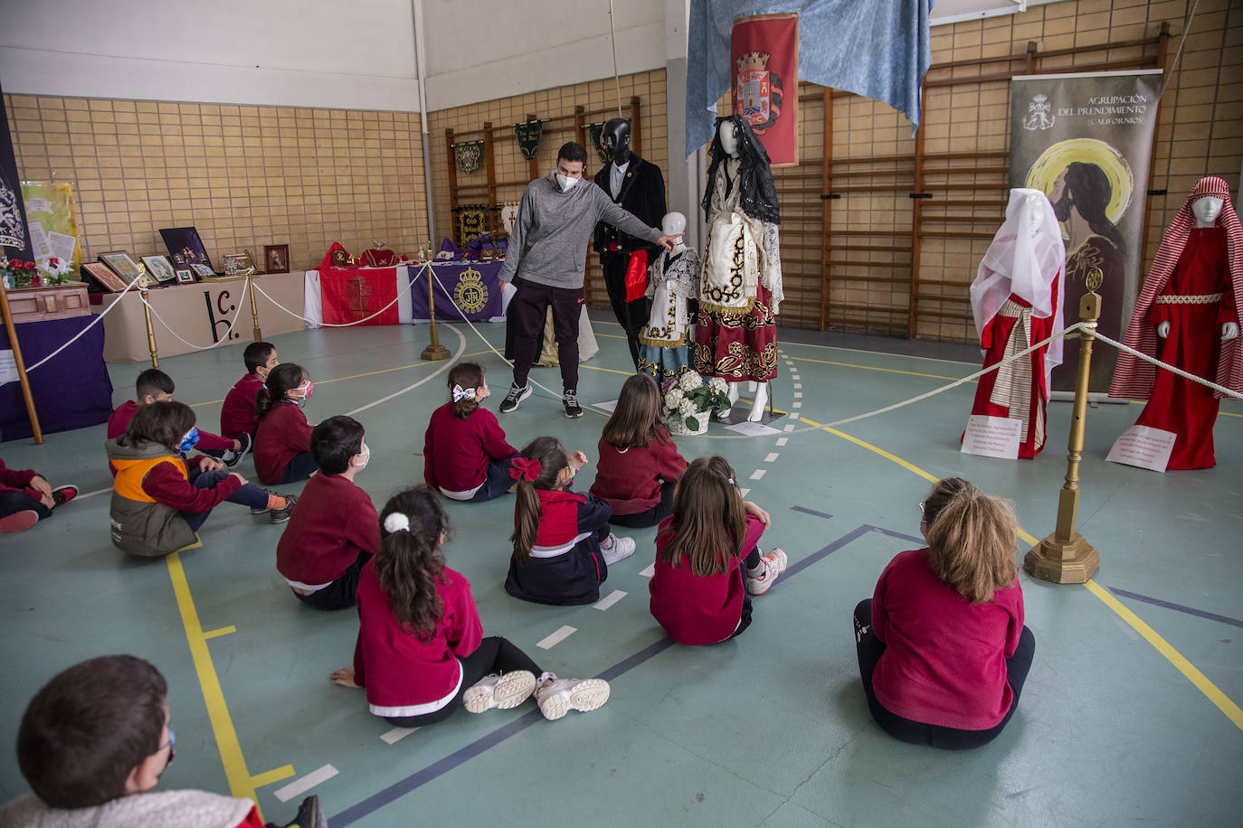 El Colegio Hispania de Cartagena evoca la «pasión» por las procesiones