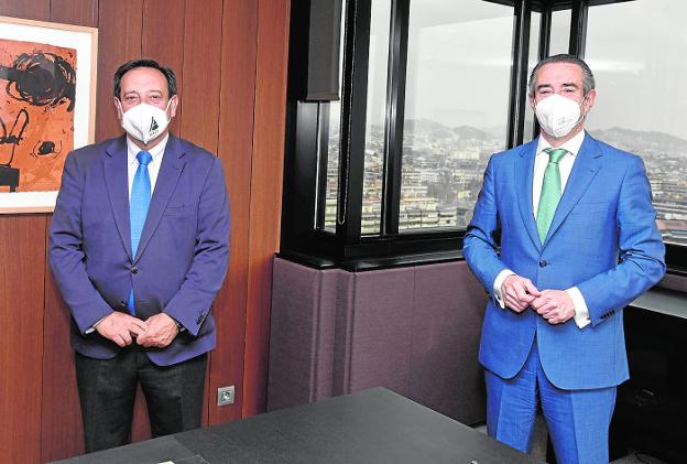 CaixaBank y Asaja se unen para fomentar la innovación dentro del sector agrario