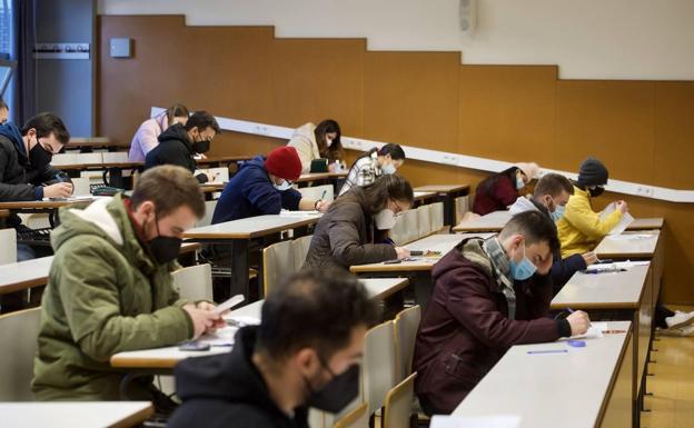 Los universitarios llaman a secundar una huelga en la Región de Murcia este martes y miércoles por la vuelta de los exámenes presenciales