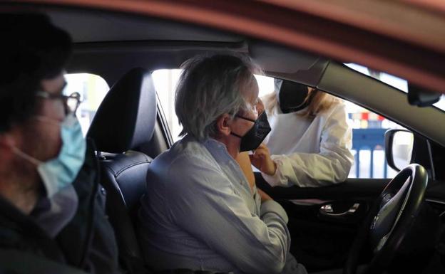 Pfizer, Moderna y AstraZeneca: Sanidad desvela cuánto tardan en hacer efecto las vacunas contra el coronavirus