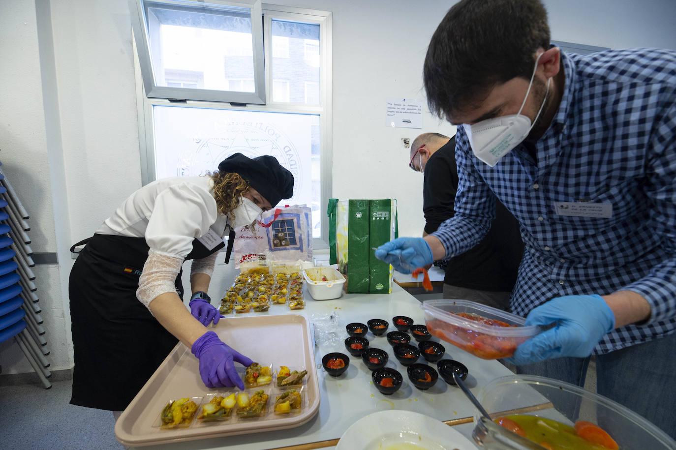 Un guiso de gallina triunfa en la UPCT