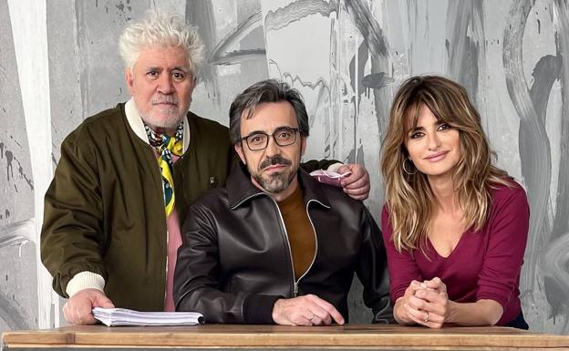 Almodóvar entre 'Madres paralelas'