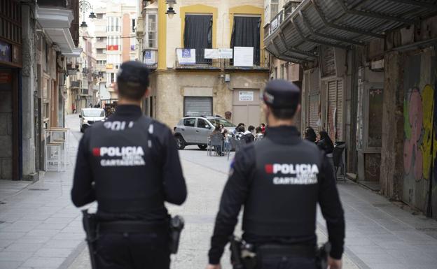 El Ayuntamiento de Cartagena convoca 30 plazas de policía y UGT avisa de que las bases están «desfasadas»