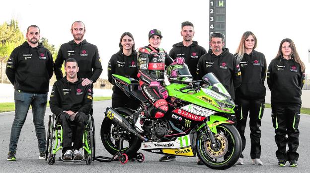 Ana Carrasco presenta su Kawasaki, con la que quiere asaltar de nuevo el Mundial