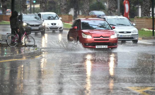 La Semana Santa se despide con lluvias en toda la Región de Murcia