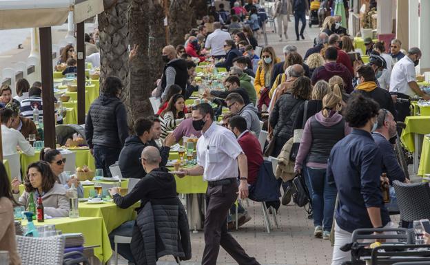 Salud muestra su «preocupación» por el aumento de casos entre los jóvenes