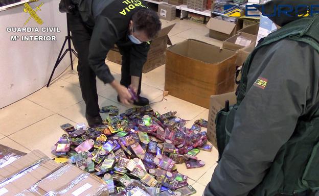 Retiran del mercado casi 30.000 juguetes por no cumplir las normas de seguridad en Murcia e investigan a 5 personas