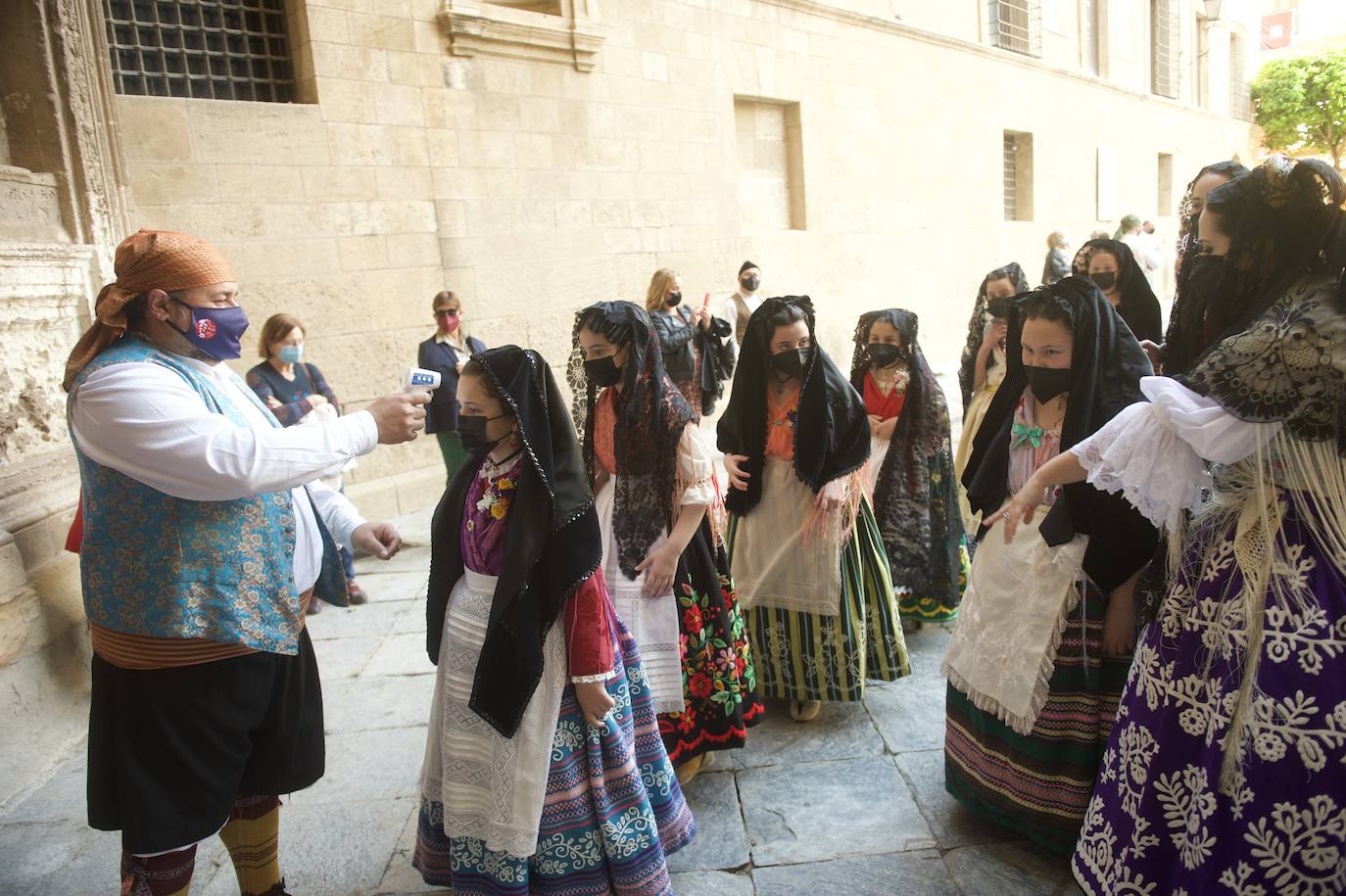 Misa en la Catedral de Murcia y ofrenda al monumento huertano