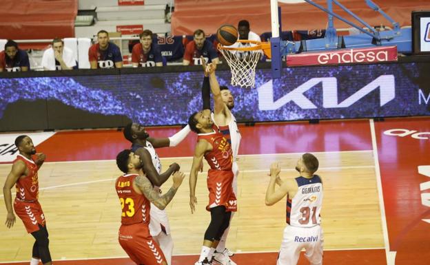 Davis y el UCAM no entienden de imposibles ante el Baskonia