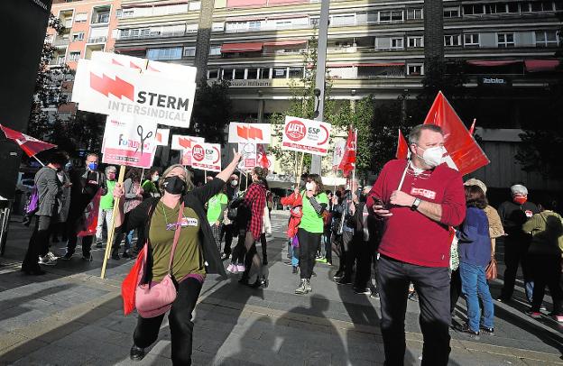 Protesta en Murcia contra la «venta» de la educación