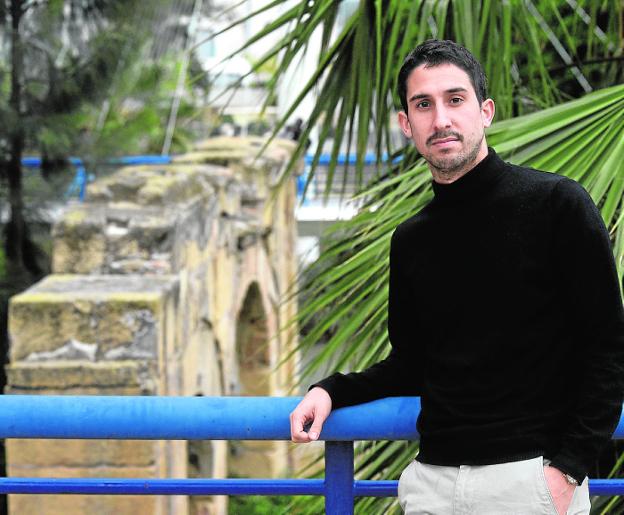 Luis Escavy: «Esa afición por los escombros caídos de la civilización es solo mi refugio personal»