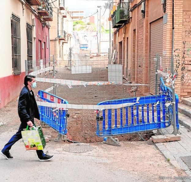 Empieza la remodelación de la Subida a San Diego con la obra de Saura a medias