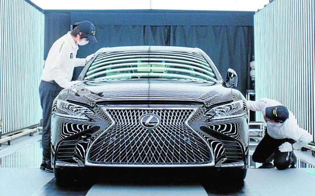 Lexus Murcia ofrece diez años de garantía en todos sus vehículos