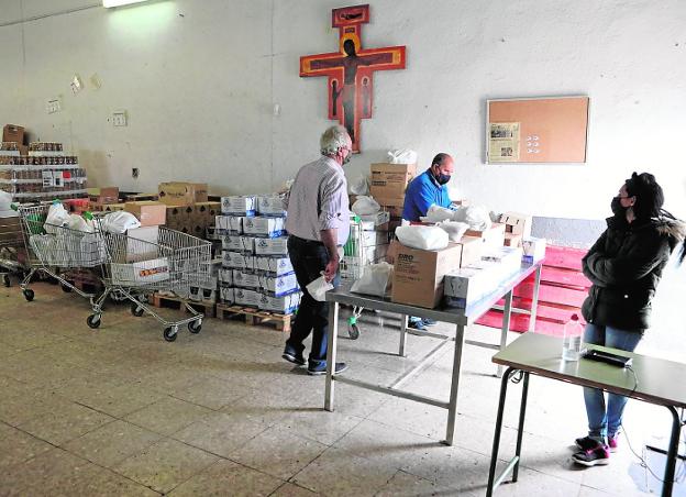 Más de 500 familias de Lorca recurren a Cáritas para poder conseguir productos básicos
