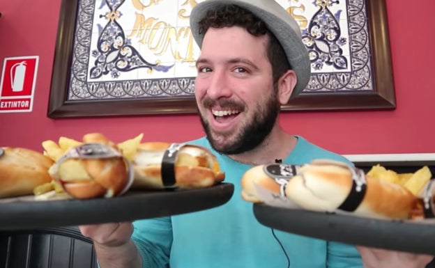 Un 'youtuber' murciano se come los 100 montaditos de 100 Montaditos