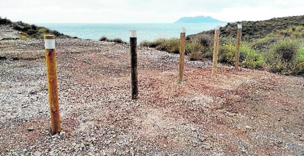 Mobiliario público repuesto en el parque Calnegre-Cope