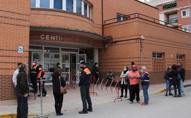 Jumilla, Santomera y Beniel reprochan a Salud que pretenda desplazar la campaña de vacunación de sus municipios